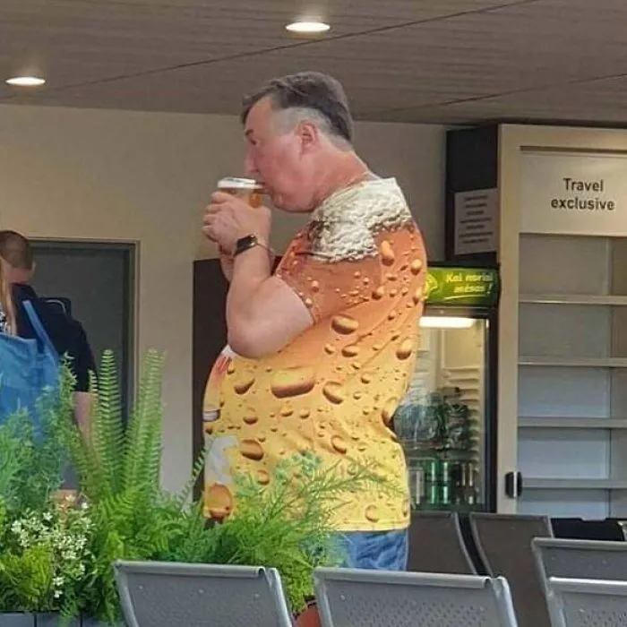 30 Questionable Fashion Choices That Have Been Shared On This Instagram Page
