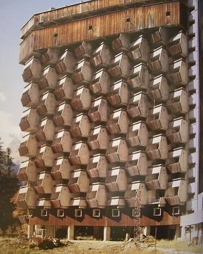 30 Pics That Perfectly Sum Up Brutalist Architecture, As Shared On This Online Page (New Pics)