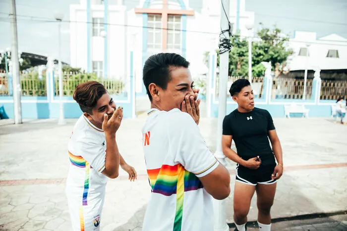 I Found A Soccer Team In The South Of Mexico Made Up By LGBTQ Members Only (10 Pics)