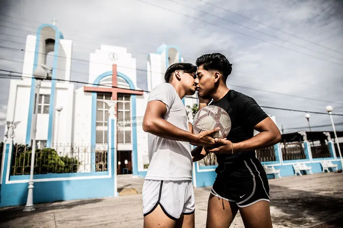 I Found A Soccer Team In The South Of Mexico Made Up By LGBTQ Members Only (10 Pics)