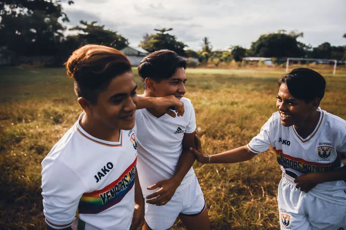 I Found A Soccer Team In The South Of Mexico Made Up By LGBTQ Members Only (10 Pics)