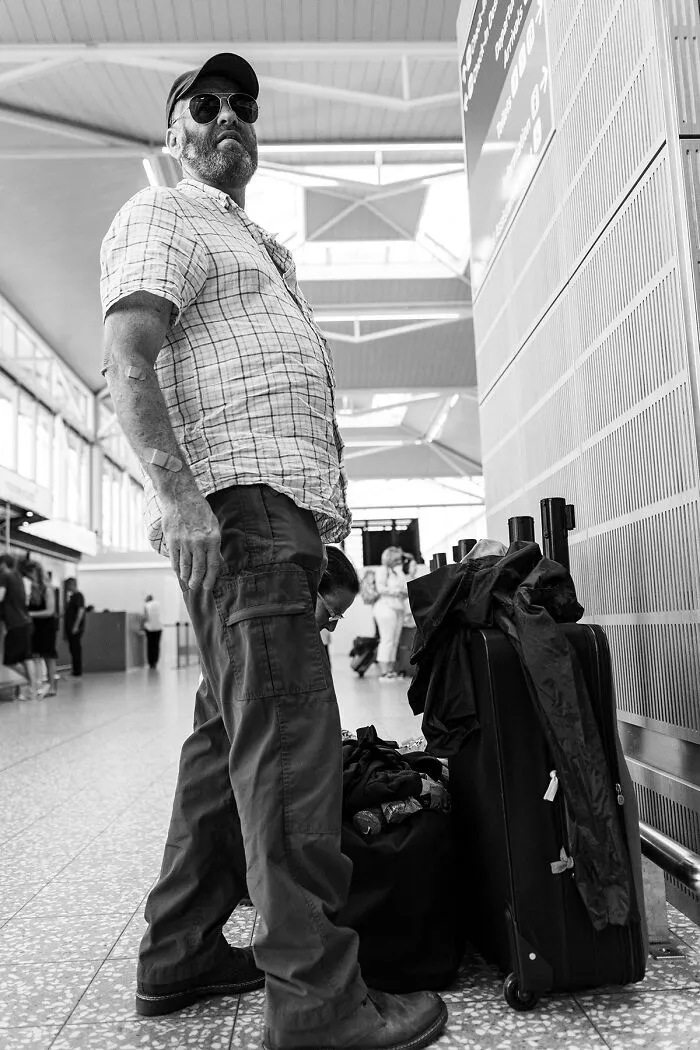 I Have Documented Each Stage Of Catching A Flight From A Passenger's Perspective (40 Pics)