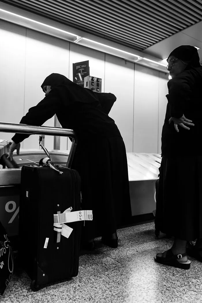 I Have Documented Each Stage Of Catching A Flight From A Passenger's Perspective (40 Pics)