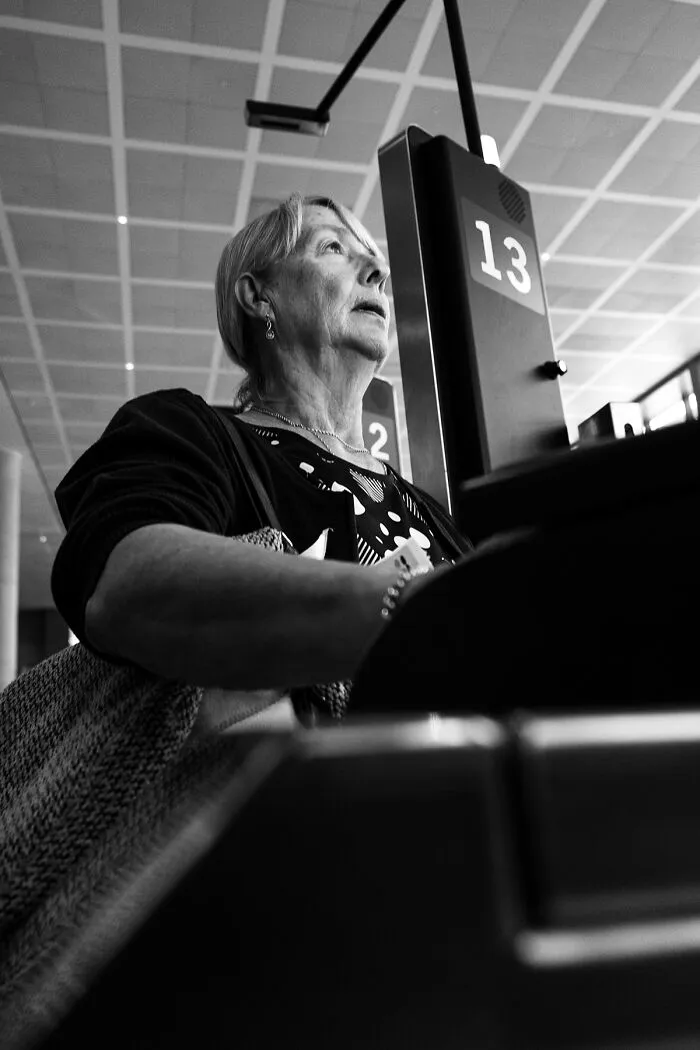 I Have Documented Each Stage Of Catching A Flight From A Passenger's Perspective (40 Pics)
