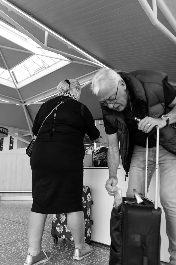 I Have Documented Each Stage Of Catching A Flight From A Passenger's Perspective (40 Pics)