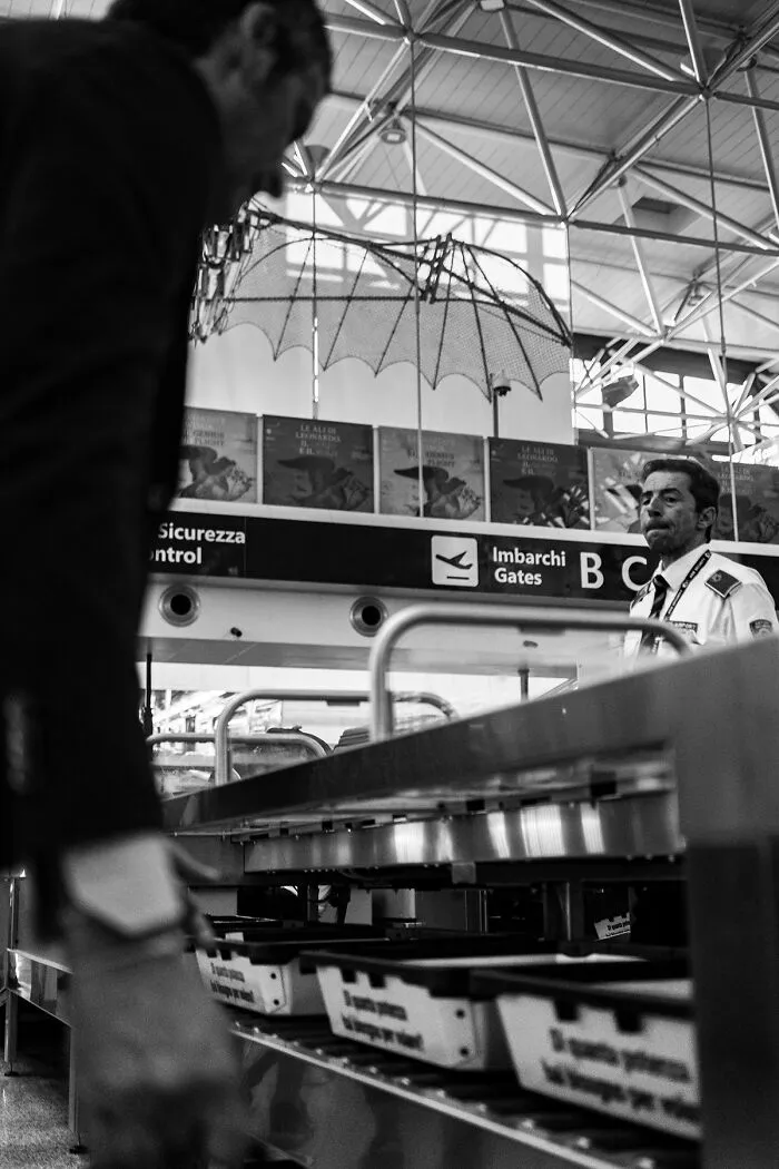 I Have Documented Each Stage Of Catching A Flight From A Passenger's Perspective (40 Pics)