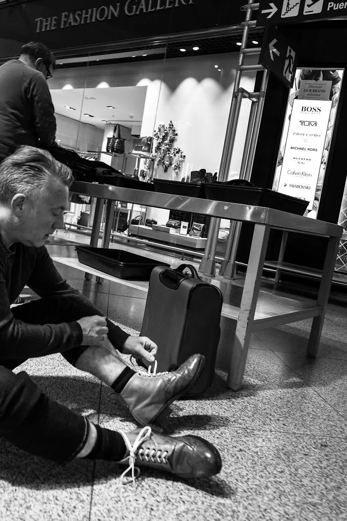 I Have Documented Each Stage Of Catching A Flight From A Passenger's Perspective (40 Pics)