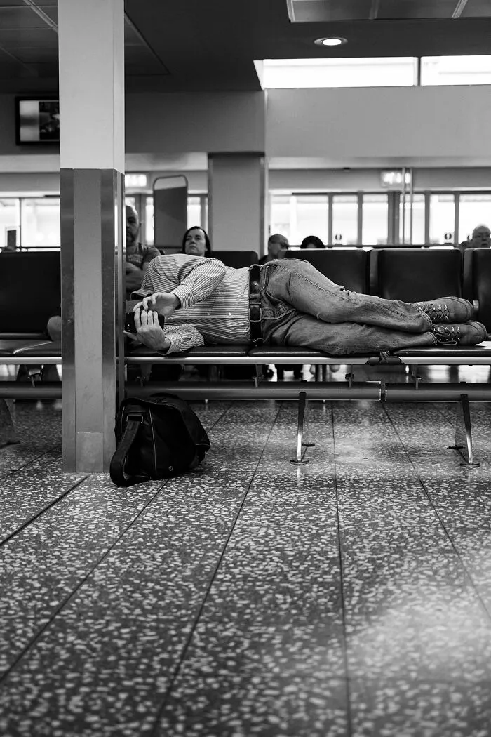 I Have Documented Each Stage Of Catching A Flight From A Passenger's Perspective (40 Pics)