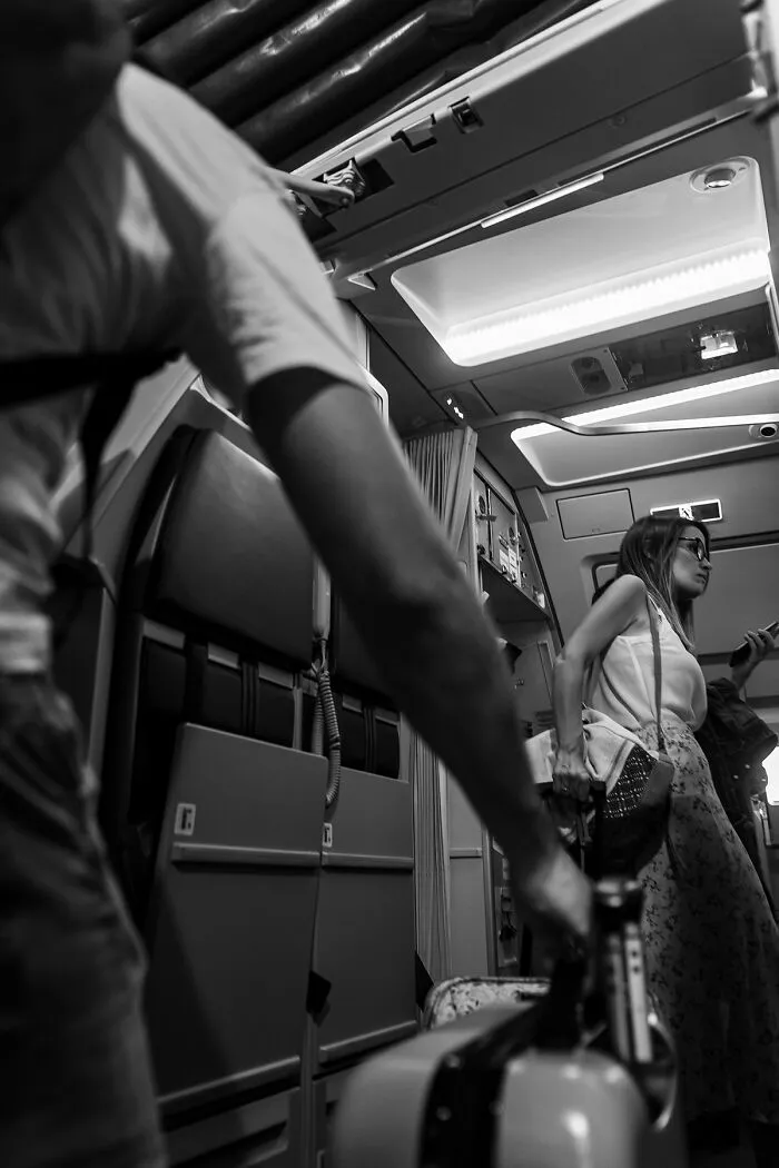 I Have Documented Each Stage Of Catching A Flight From A Passenger's Perspective (40 Pics)
