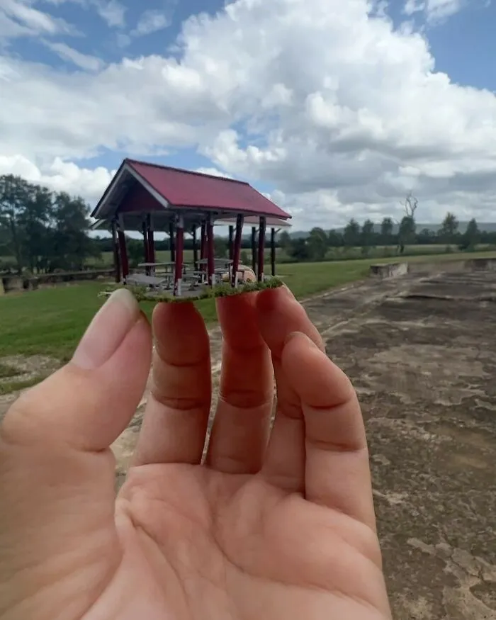This Artist Makes Architectural Miniatures, And Here's The Result (17 Pics)