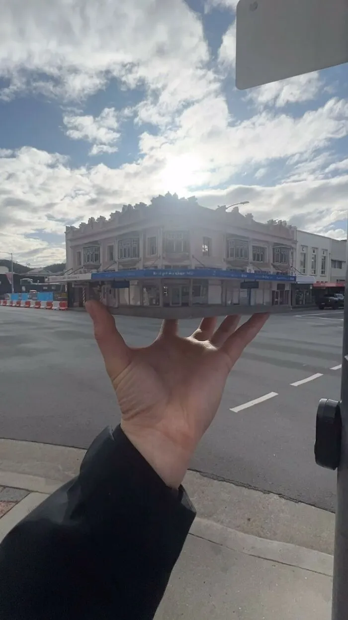 This Artist Makes Architectural Miniatures, And Here's The Result (17 Pics)