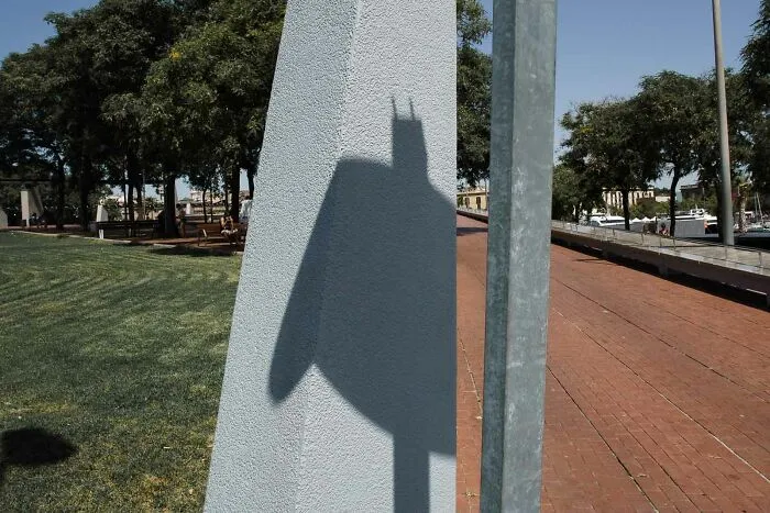 30 Divertidas coincidencias captadas en las calles por este fotógrafo (nuevas fotos)