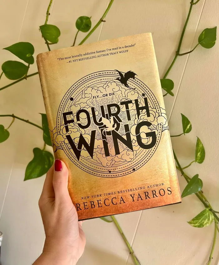 ROMANTASY: Fourth Wing By Rebecca Yarros