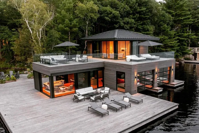 Two-Story Luxury House Boat