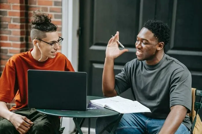 "¿Cuáles son las señales obvias de que alguien es estadounidense?": 20 respuestas
