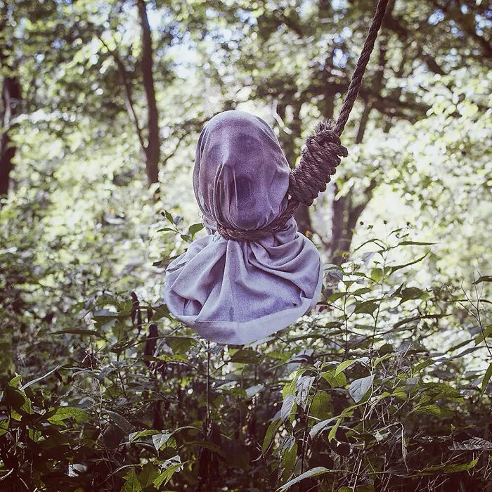 Headless Hanging