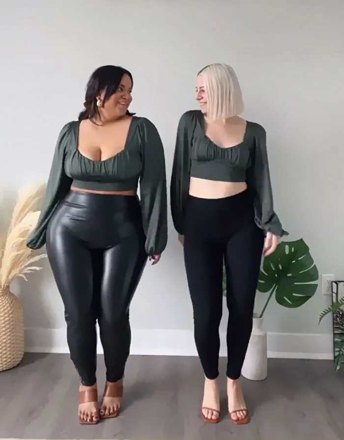 “Style, Not Size”: Two Friends Wear The Same Outfit To Show There Is No “Ideal” Body Type (38 New Pics)