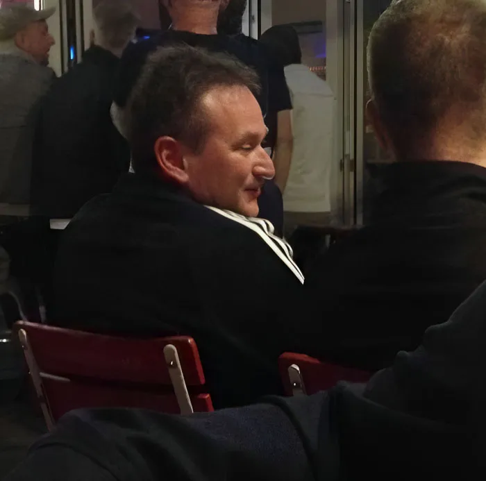 Juraría que he visto al gemelo de Robin Williams mientras estaba en Alemania