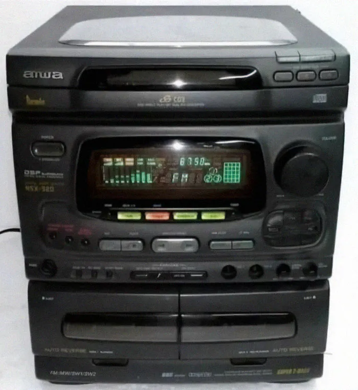 30 Pics From ‘No Context Nostalgia’ To Take You On A Walk Down Memory Lane