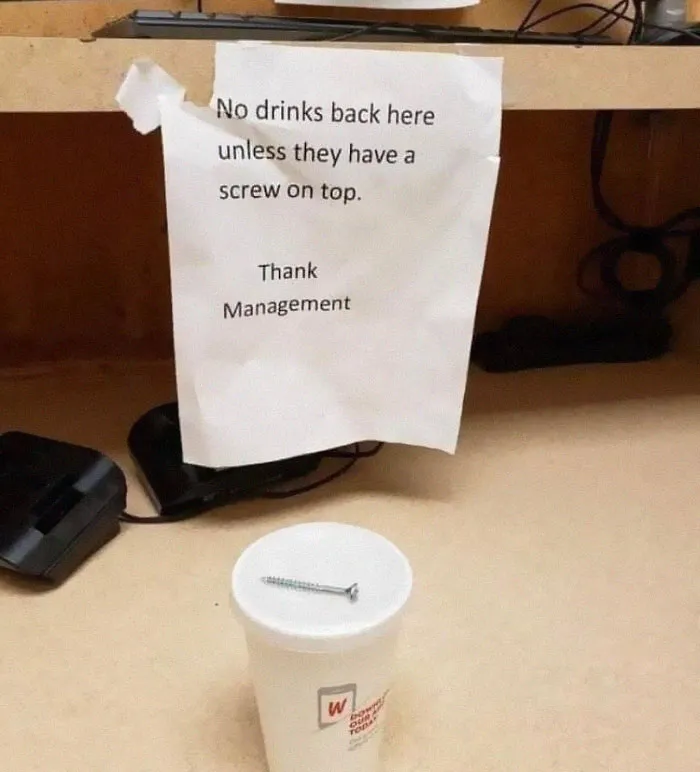 50 Times Signs Had No Right To Be This Funny, As Shared In This Facebook Group