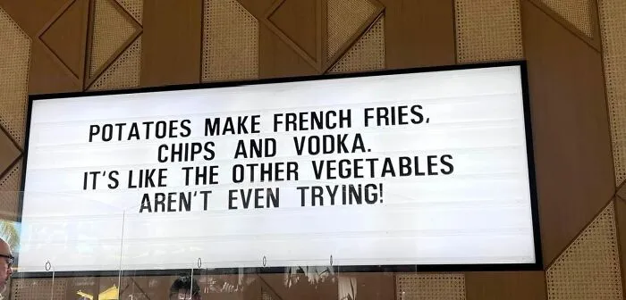 50 Times Signs Had No Right To Be This Funny, As Shared In This Facebook Group