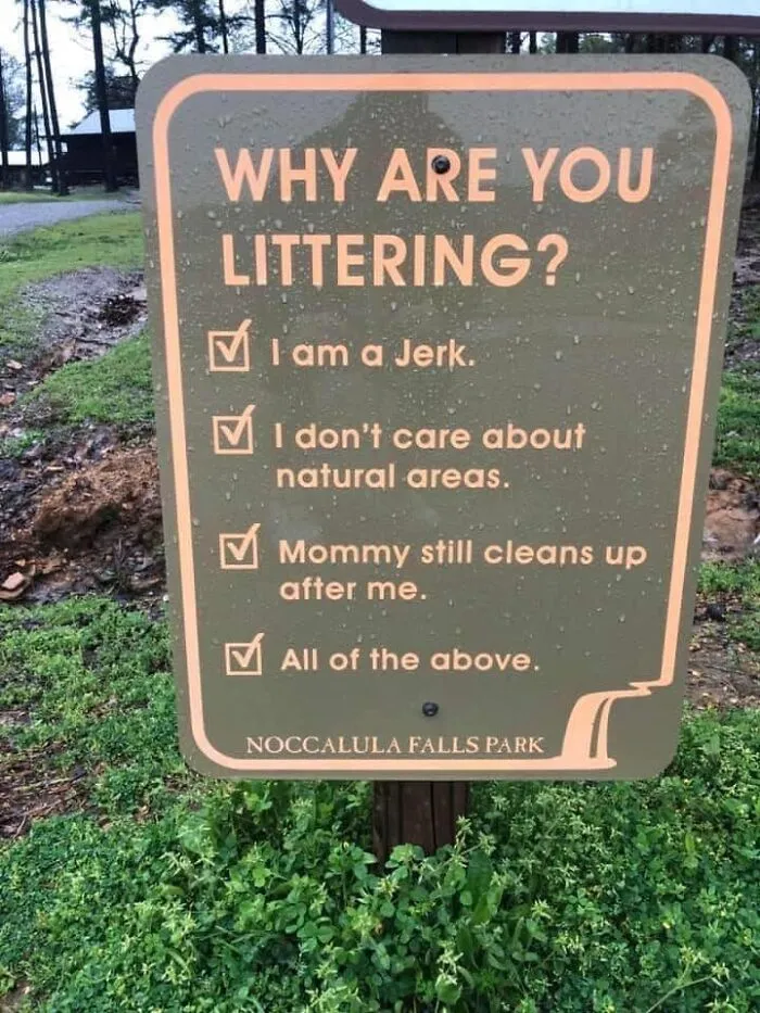 50 Times Signs Had No Right To Be This Funny, As Shared In This Facebook Group