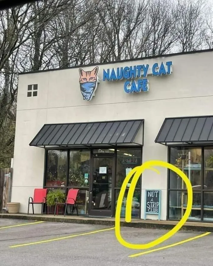 50 Times Signs Had No Right To Be This Funny, As Shared In This Facebook Group