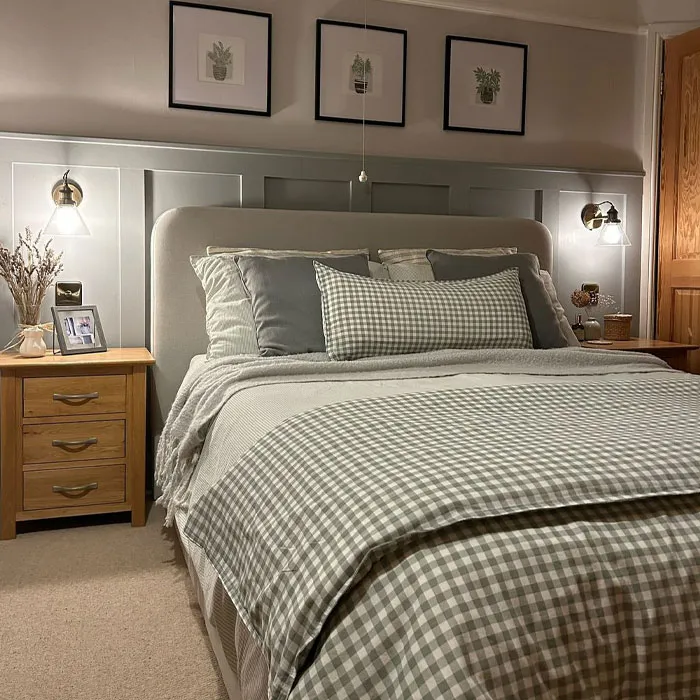 Add a Touch of Sophistication with a Gray and White Duvet