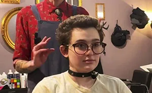 People Are Boggled By “Exhausting” Conversation Between Hairdresser And Client That Went Viral