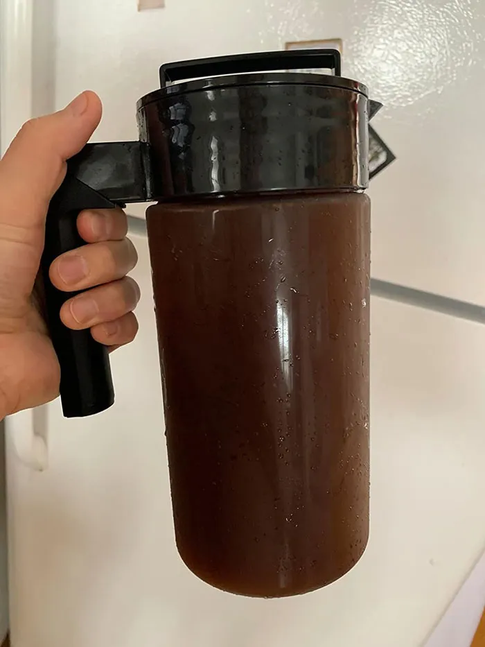 You Will Stay The Perfect Level Of Caffeinated Thanks To This <a Style="Display:inline;" Href="Https://Www.amazon.com/Dp/B00ffly64u?ascsubtag=5356473%2c40%2c42%2cd%2c0%2c0%2c0%2c0%3a0%2c18423952%2c0%2c0%2c0&th=1&linkcode=ll1&tag=bpeagle-20&linkid=e31a6c63a845ec8f4abad977e785c54d&language=en_us&ref_=as_li_ss_tl" Target="_blank"><span Style="Font: Inherit; Color: #d74b1f;"> Cold Brew Iced Coffee Maker</Span> 