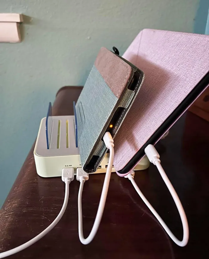 One-Stop Power Shop For All Your Devices With The <a Style="Display:inline;" Href="Https://Www.amazon.com/Charging-Station-Mstjry-Android-Included/Dp/B07gzfj4g5?crid=l7x2sy176al9&keywords=charging%2bstation&qid=1704793465&refinements=p_72%3a2491149011&rnid=2491147011&s=wireless&sprefix=charging%2bstatio%2caps%2c269&sr=1-1-Spons&sp_csd=d2lkz2v0tmftzt1zcf9hdgy&th=1&linkcode=ll1&tag=bpeagle-20&linkid=11e57a765c25404ad759a5953ac8bbac&language=en_us&ref_=as_li_ss_tl" Target="_blank"><span Style="Font: Inherit; Color: #d74b1f;"> Charging Station For Multiple Devices</Span>
