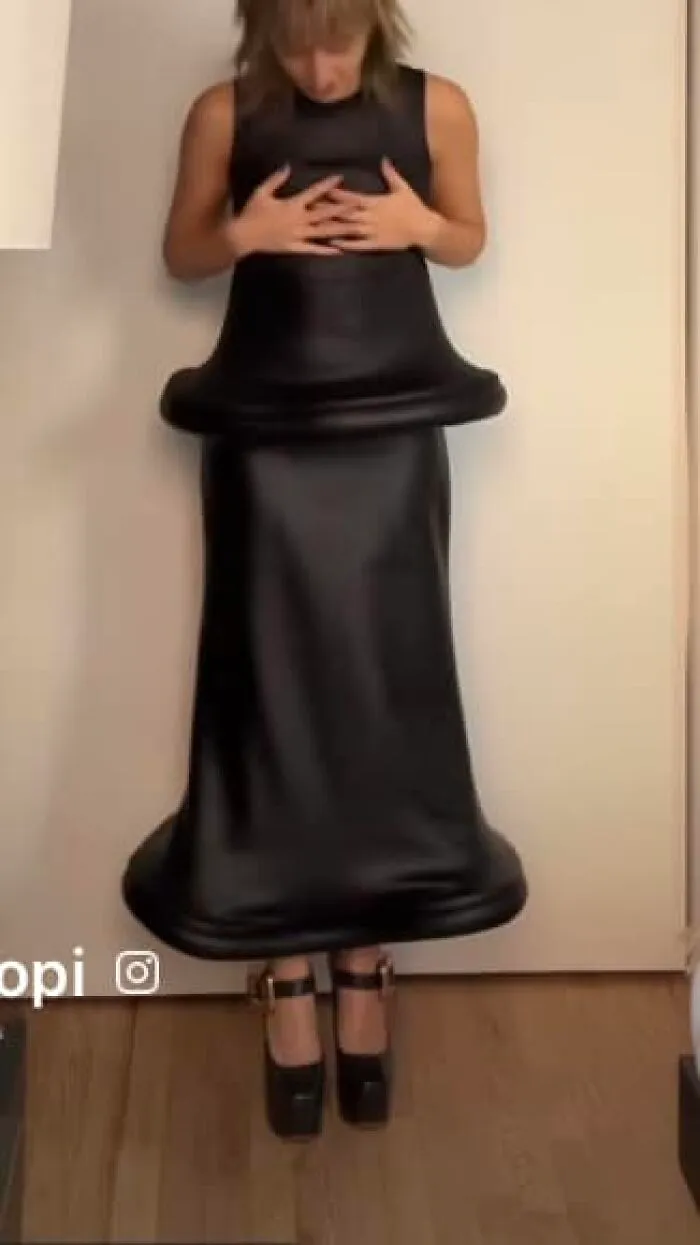 It’s A Top & Skirt Set… Maybe I Just Don’t Understand Modern Fashion But…😅😅