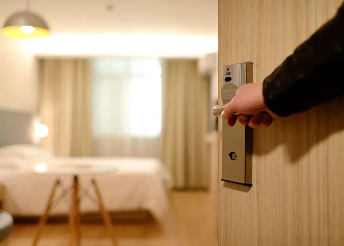 “These Mean Bedbugs”: People Reveal 30 Red Flags In Hotels That All Travelers Should Know