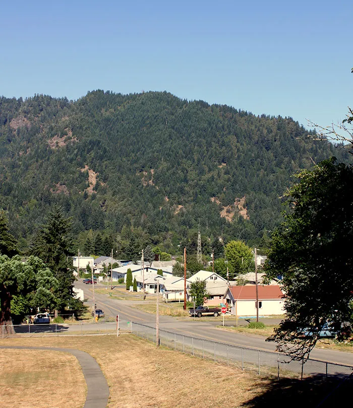 “Something Bad Is Happening There”: 30 Weird And Cult-Like Towns Across The USA