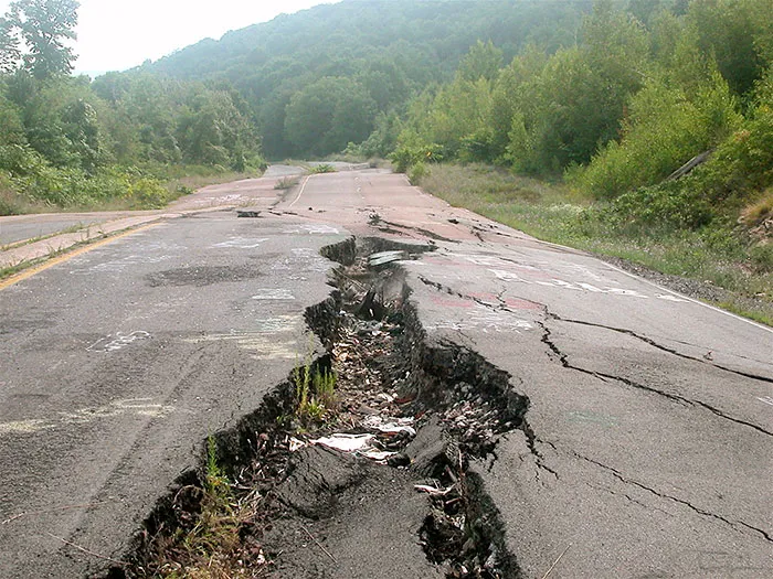 “Something Bad Is Happening There”: 30 Weird And Cult-Like Towns Across The USA