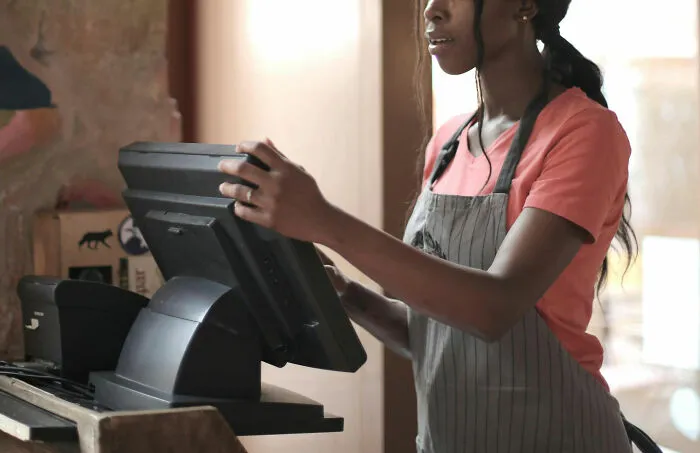 30 Stories Of New Hires Messing Up So Bad They Got Sacked