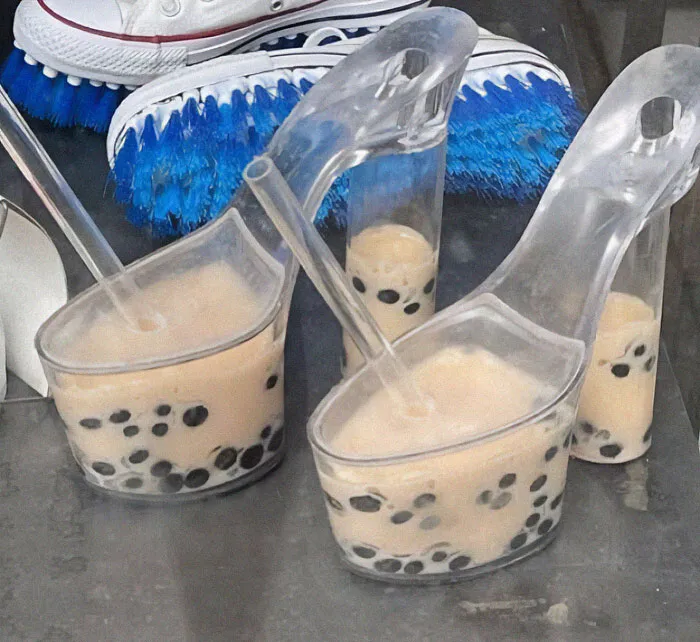 30 Questionable Fashion Choices That Have Been Shared On This Instagram Page