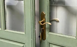 30 'Outdated' Things People Refuse To Stop Using