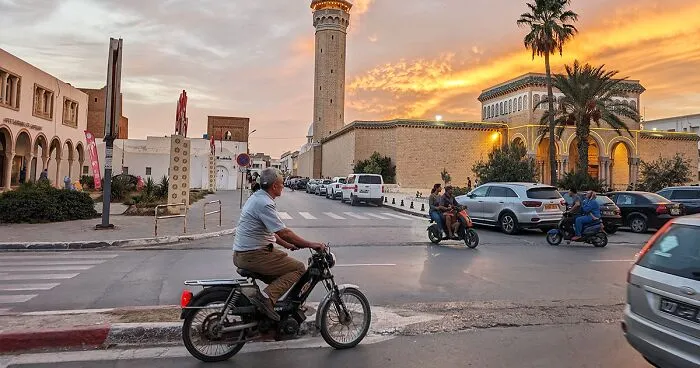 16 Smartphone Shots Documenting Life On The Streets Of Tunisia By This Photographer