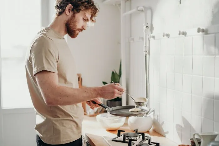 Someone Asked, “What Is The Most Basic Thing You Are Terrible At?,” And 33 People Delivered