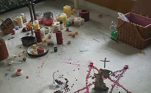 Eerie Things That People Found In Their New Homes And Just Had To Share Online (45 New Pics)
