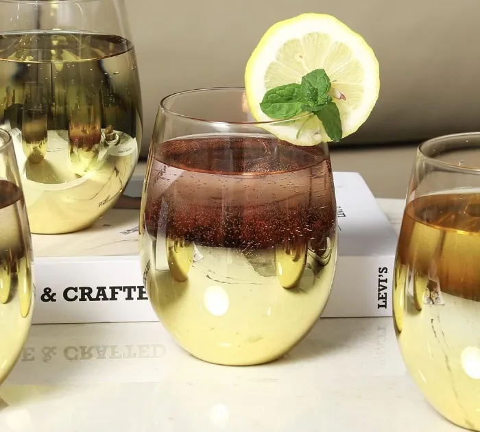 Shine On: <span Style="Font:inherit;color:#d74b1f;"> Gradient Wine Glasses </Span> For Any Occasion