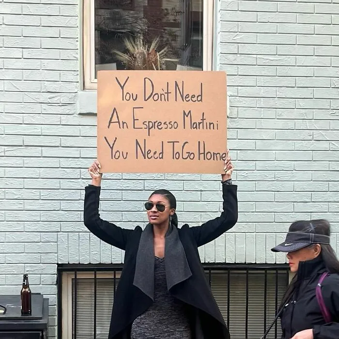30 Of The Funniest And Most Accurate Signs About Everyday Annoyances By This Dudette (New Pics)