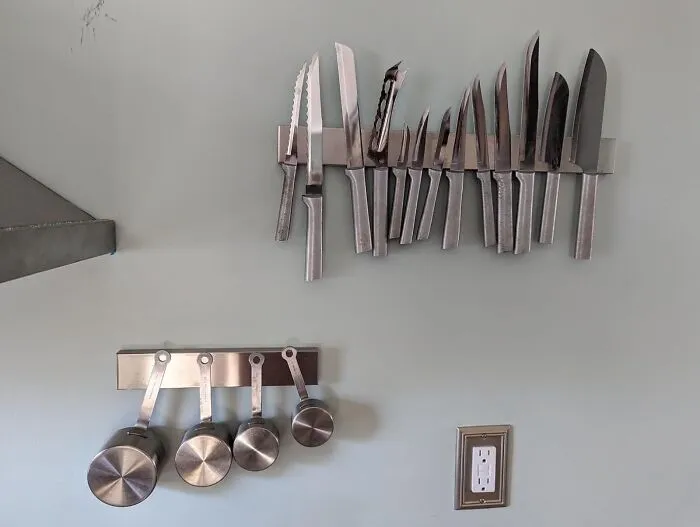 Modern Innovations Magic: Streamline Your Kitchen With A Sleek <span Style="Font:inherit;color:#d74b1f;"> Magnetic Knife Bar</Span>!