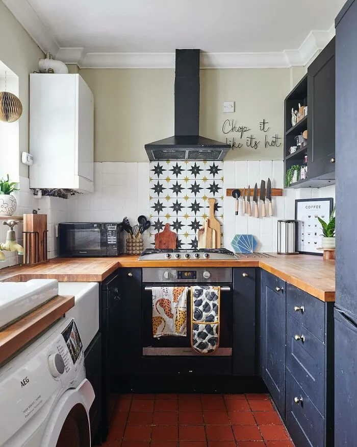 Spice It Up With A Star-Patterned Backsplash