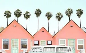 50 Aesthetically Pleasing “Accidental Wes Anderson” Moments People Have Captured In Real Life (New Pics)