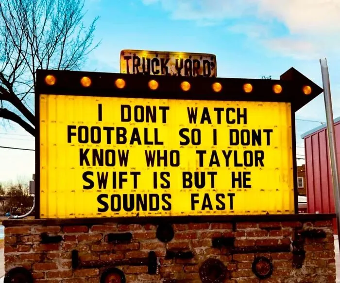 50 Times Signs Were So Funny, People Had To Share Them In This Facebook Group