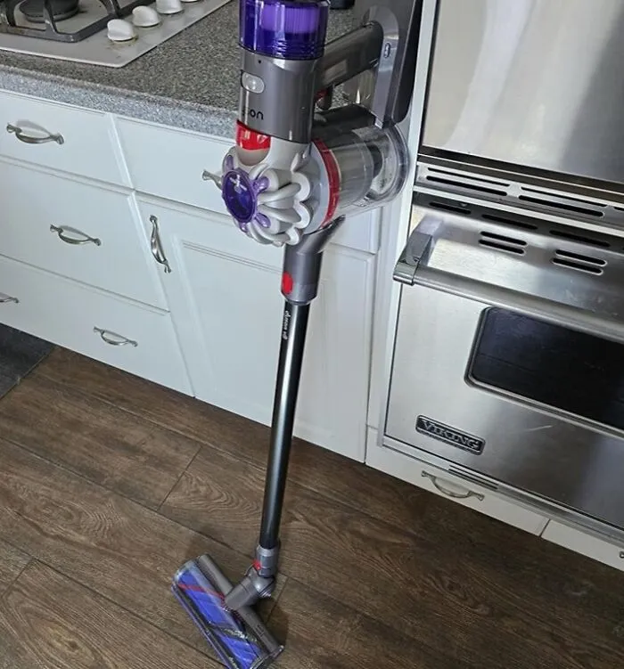 <span Style="Font:inherit;color:#d74b1f;"> The Dyson V8</Span>: A Vacuum That Sucks The Spring Out Of Your Dirt