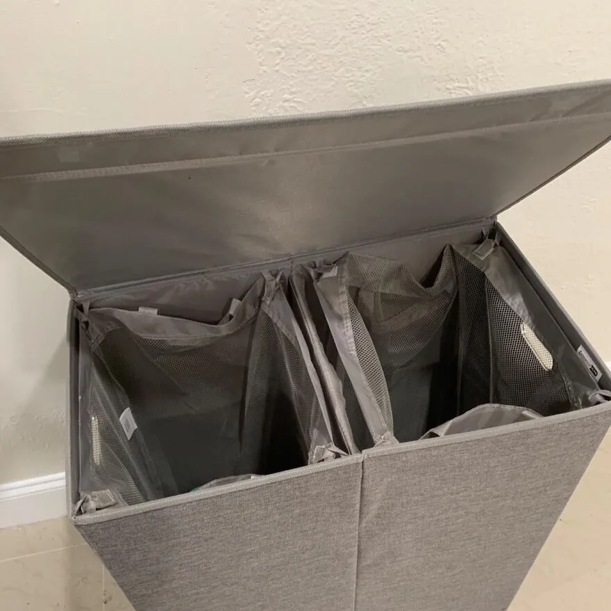 Tidy Living: Dual Compartment Bliss With <span Style="Font:inherit;color:#d74b1f;"> The Double Laundry Hamper </Span> - Lid And Removable Mesh Bags For Effortless Organization!