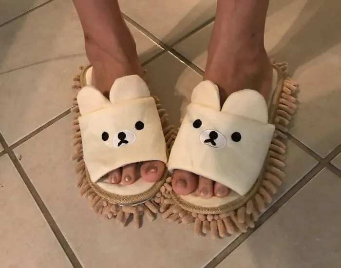 Clean In Style With <span Style="Font:inherit;color:#d74b1f;"> Microfiber Mop Slippers</Span>: Sweep And Shine, Dance Away!